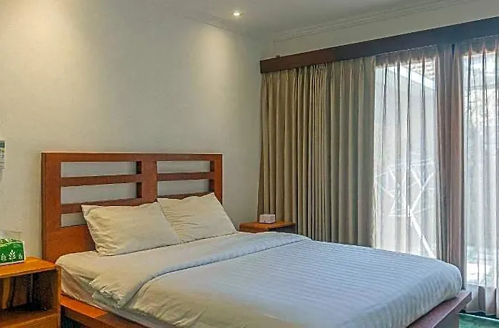 Hotel Lavender - Gumicik,